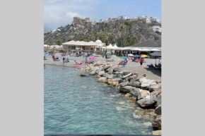 EL PEÑÓN IDÍLICO PISO A PIE DE Playa